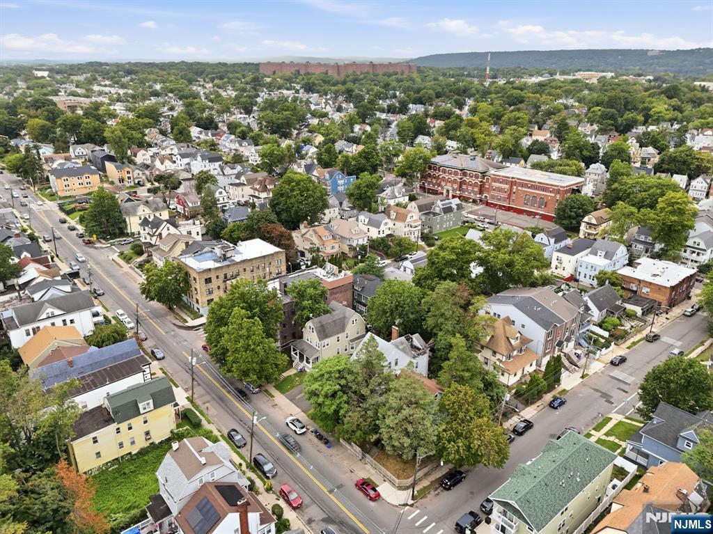 551-553 Sandford Avenue - Photo 4