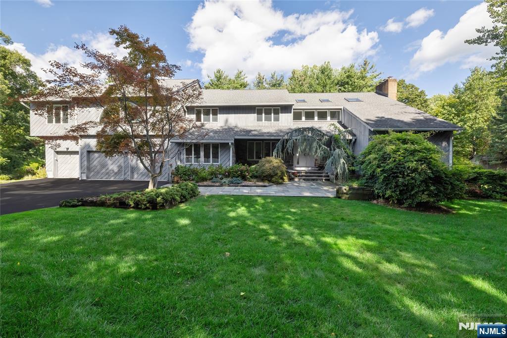 22 Angela Court - Photo 1