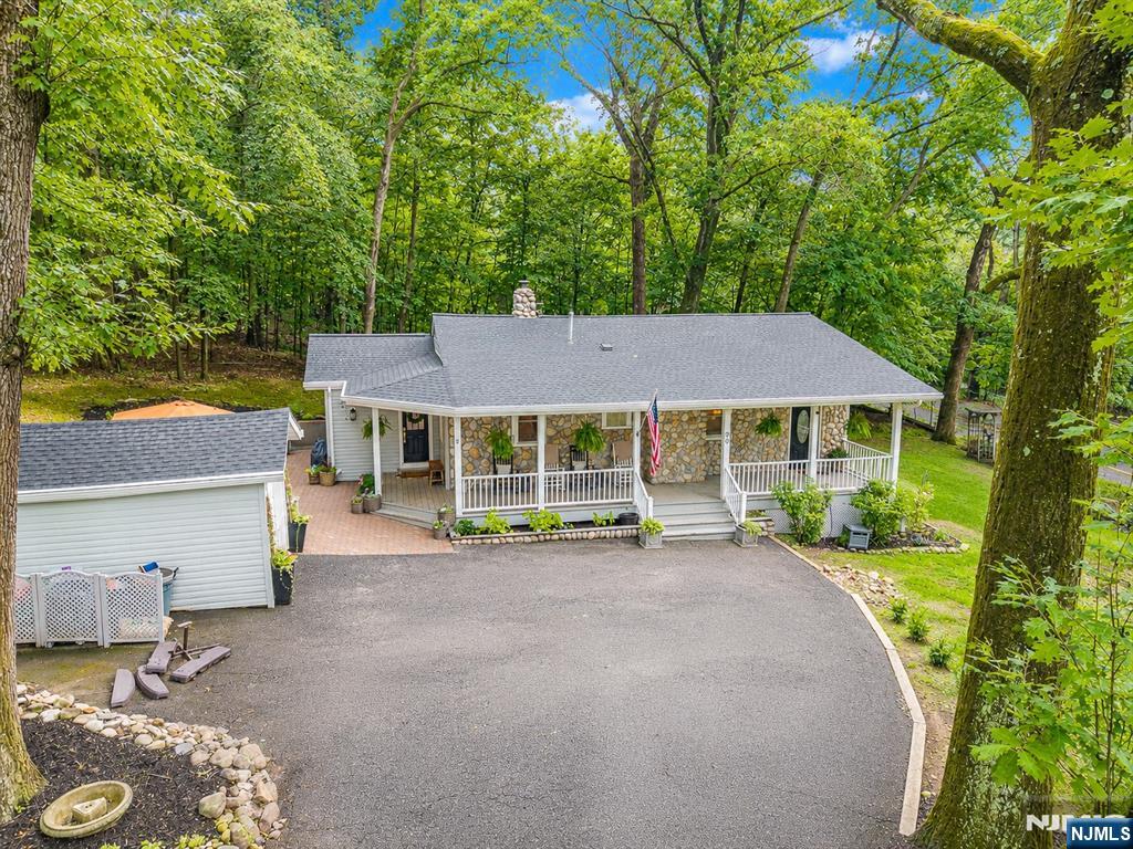 90 Highland Street - Photo 3