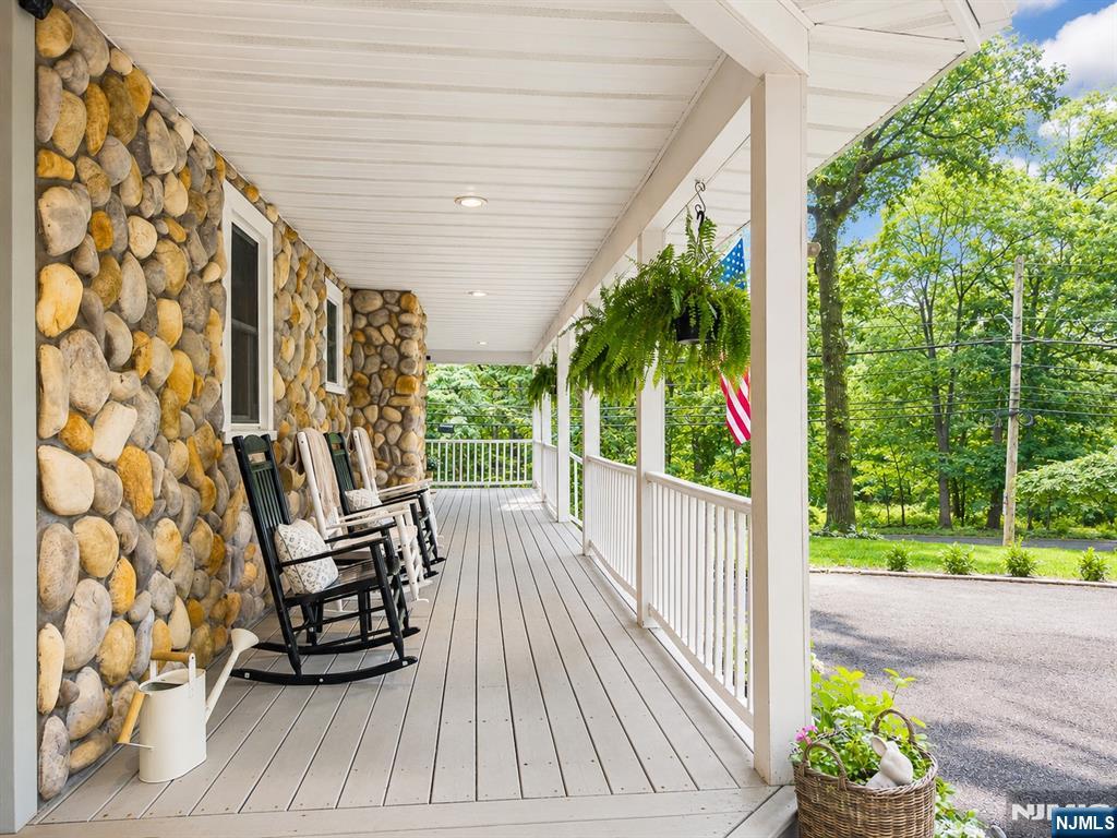90 Highland Street - Photo 5