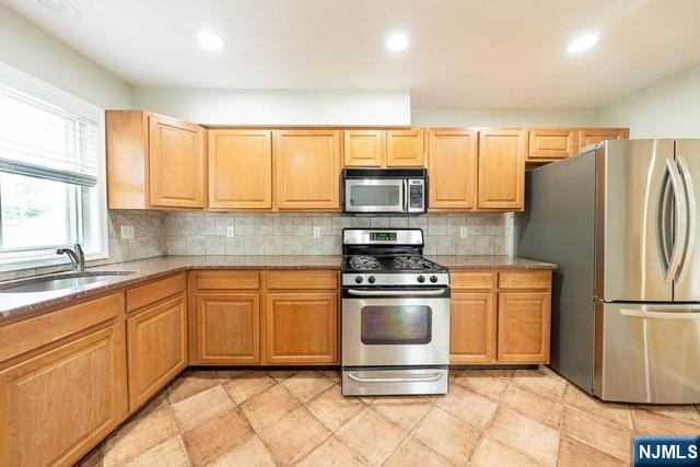 702 Bergen Boulevard 1 - Photo 5