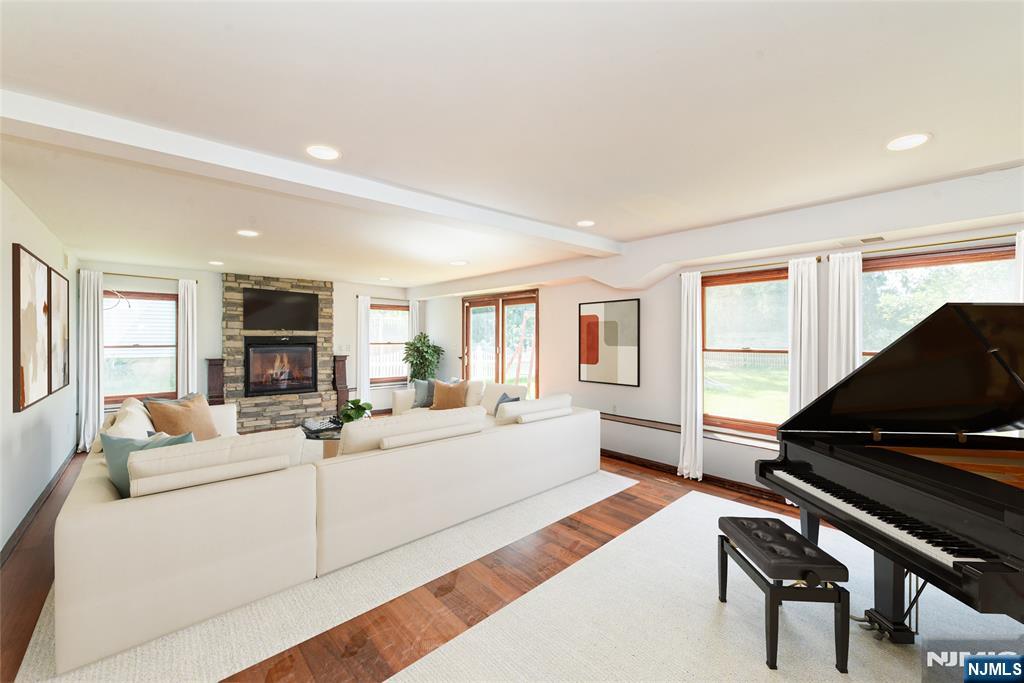 728 Prospect Street - Photo 5