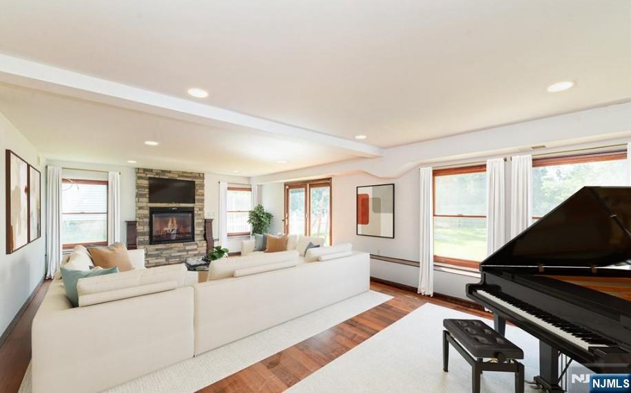 728 Prospect Street - Photo 3