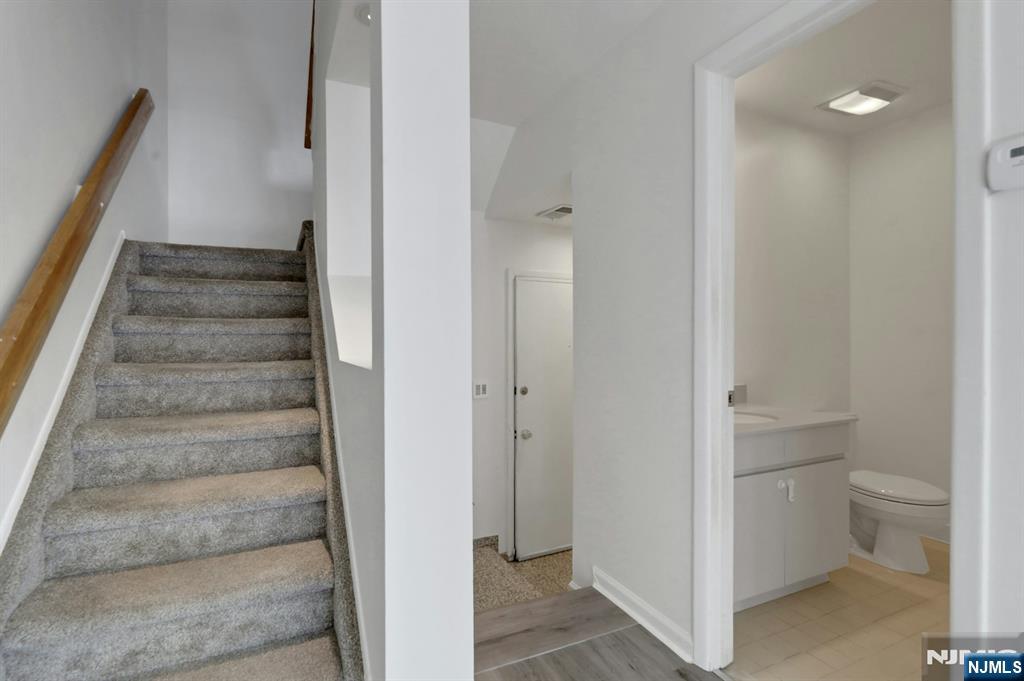 812 Topsail Lane - Photo 4
