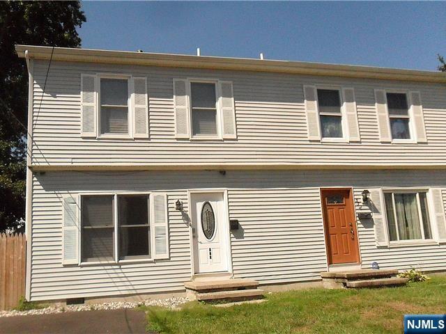 528 Chestnut Place - Photo 1