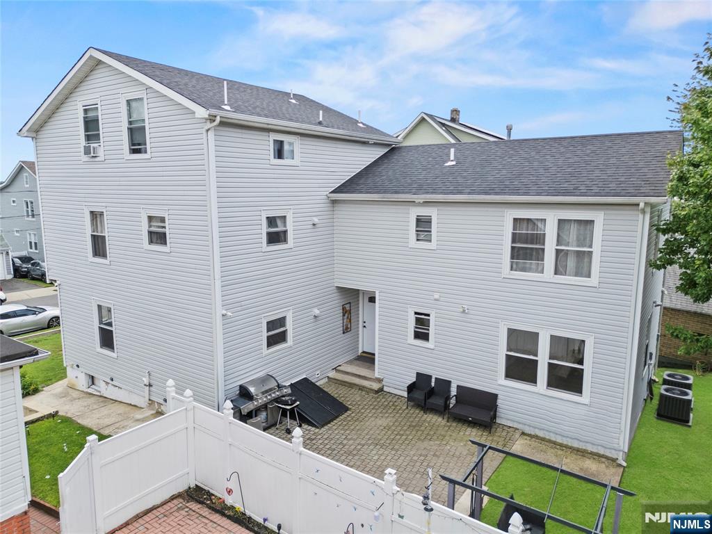 97 Cedar Hill Avenue - Photo 5