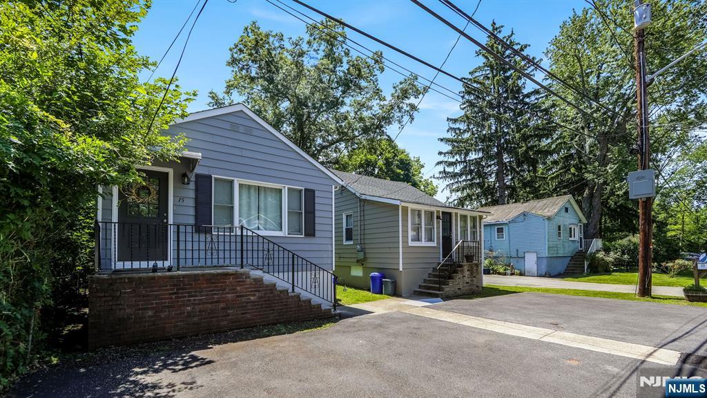 15 Grandview Avenue - Photo 3