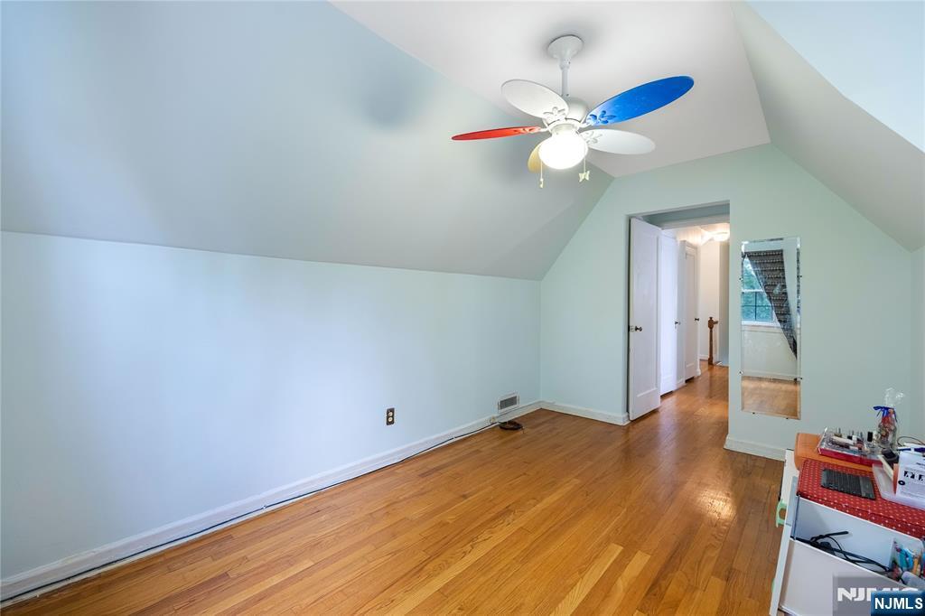 633 Prospect Avenue - Photo 4