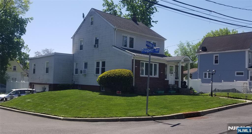 1167 Arlington Avenue - Photo 2