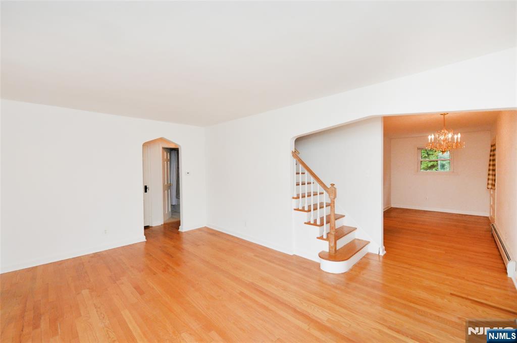 39-39 Brookside Avenue - Photo 3