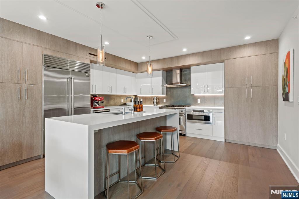 Photo 3 of Townhouse for sale at 367 Park Ave, Weehawken, NJ 07086 | MLS# 26033526 | Listing updated on 2026-09-13