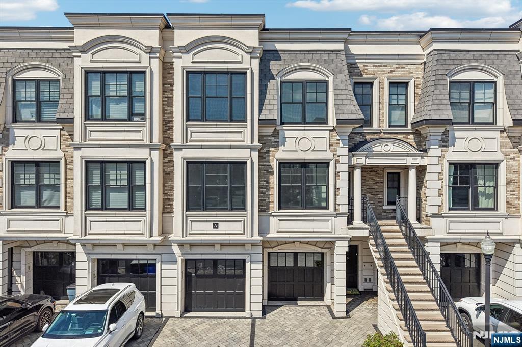 6 Marquis Court