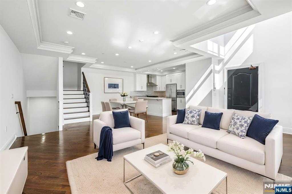 Photo 2 of Townhouse for sale at 6 Marquis Ct, Edgewater, NJ 07020 | MLS# 26033537 | Listing updated on 2026-09-18
