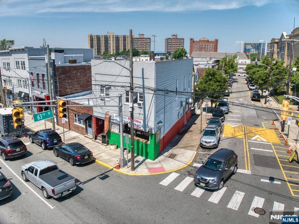 6245 Kennedy Boulevard - Photo 1