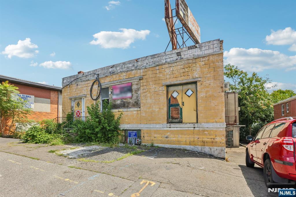 130 Bergen Boulevard - Photo 4