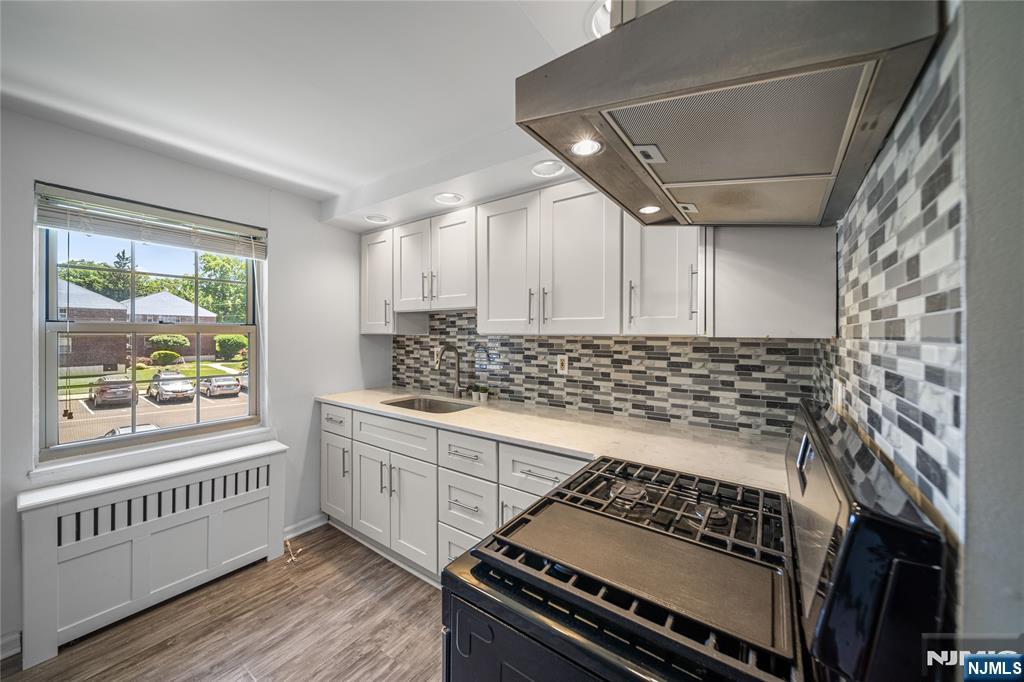 1244 Inwood Terrace B - Photo 3