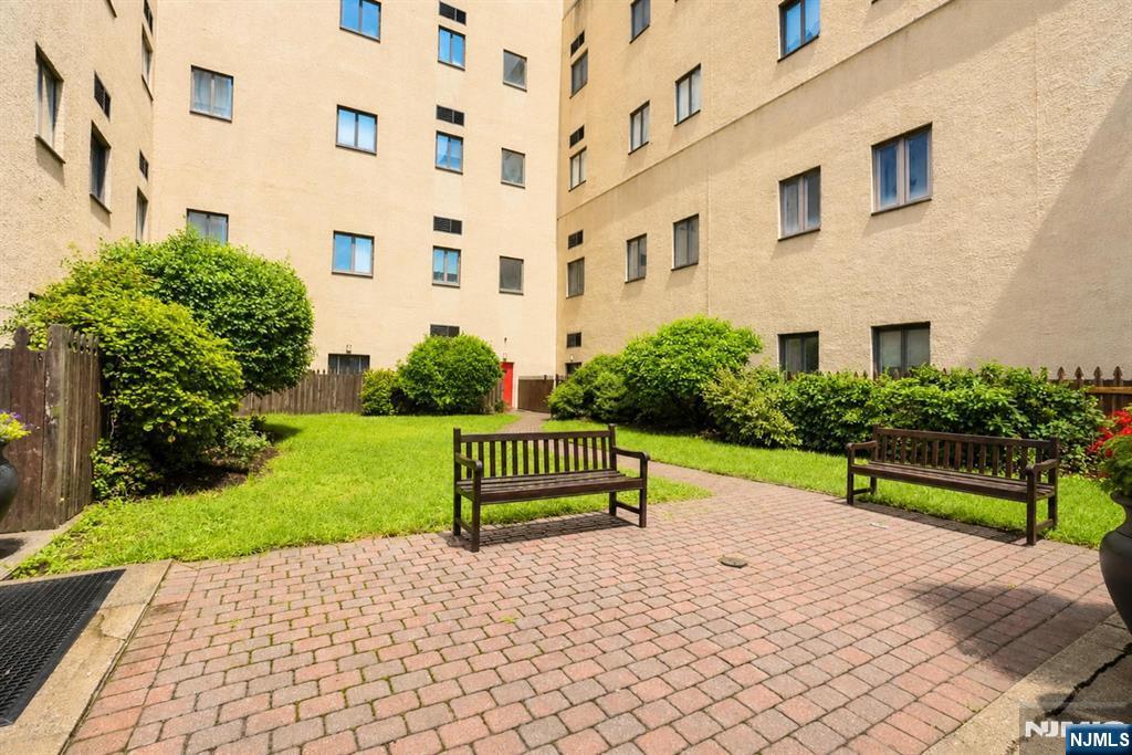 75 Liberty Avenue D19 - Photo 3