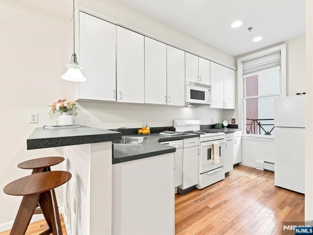 358 3rd Street 3L - Photo 4
