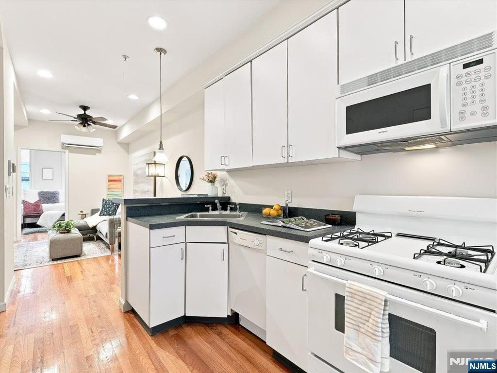 358 3rd Street 3L - Photo 5
