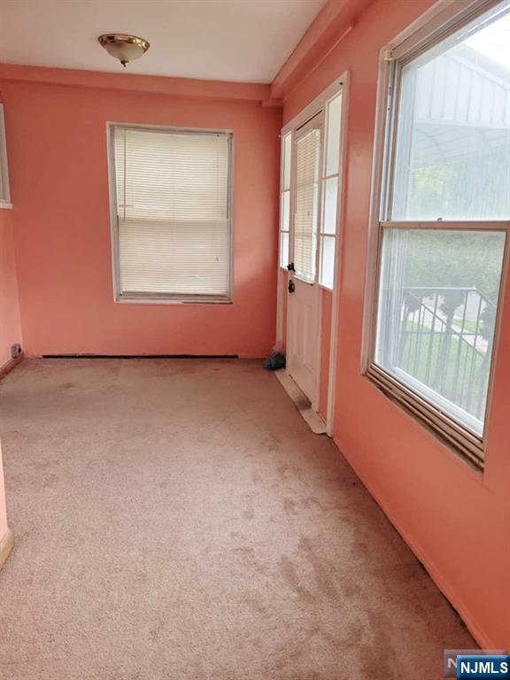 113 Phelps Avenue - Photo 2