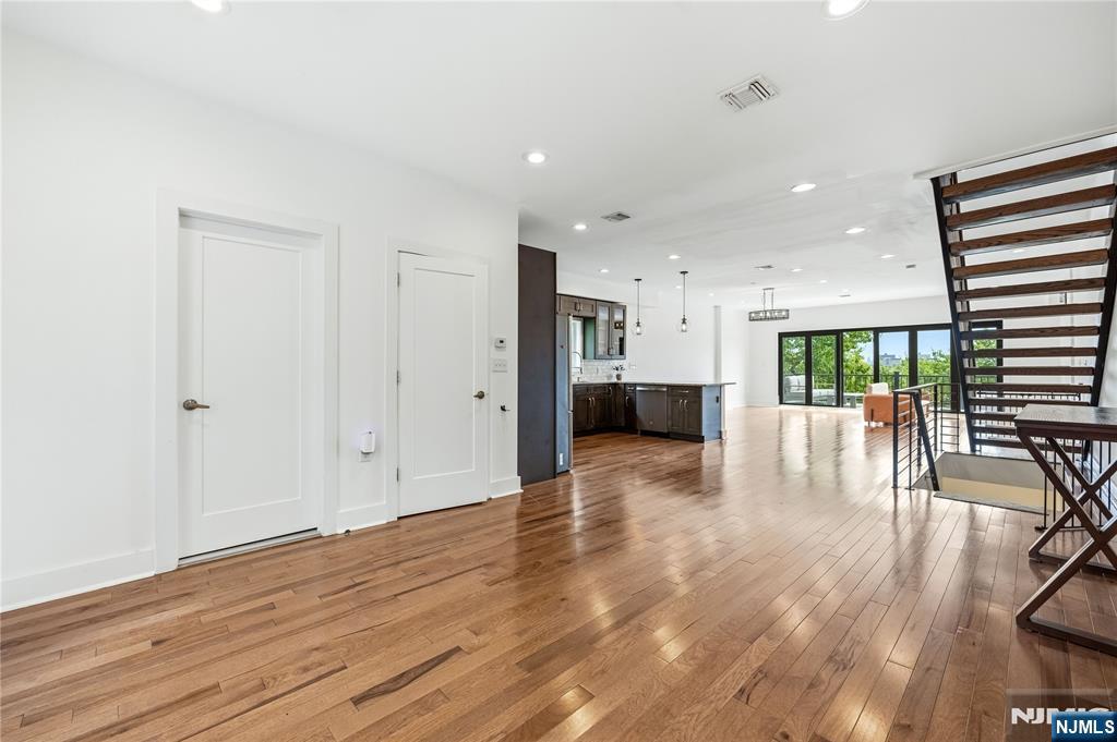 107 Mountain Road - Photo 2