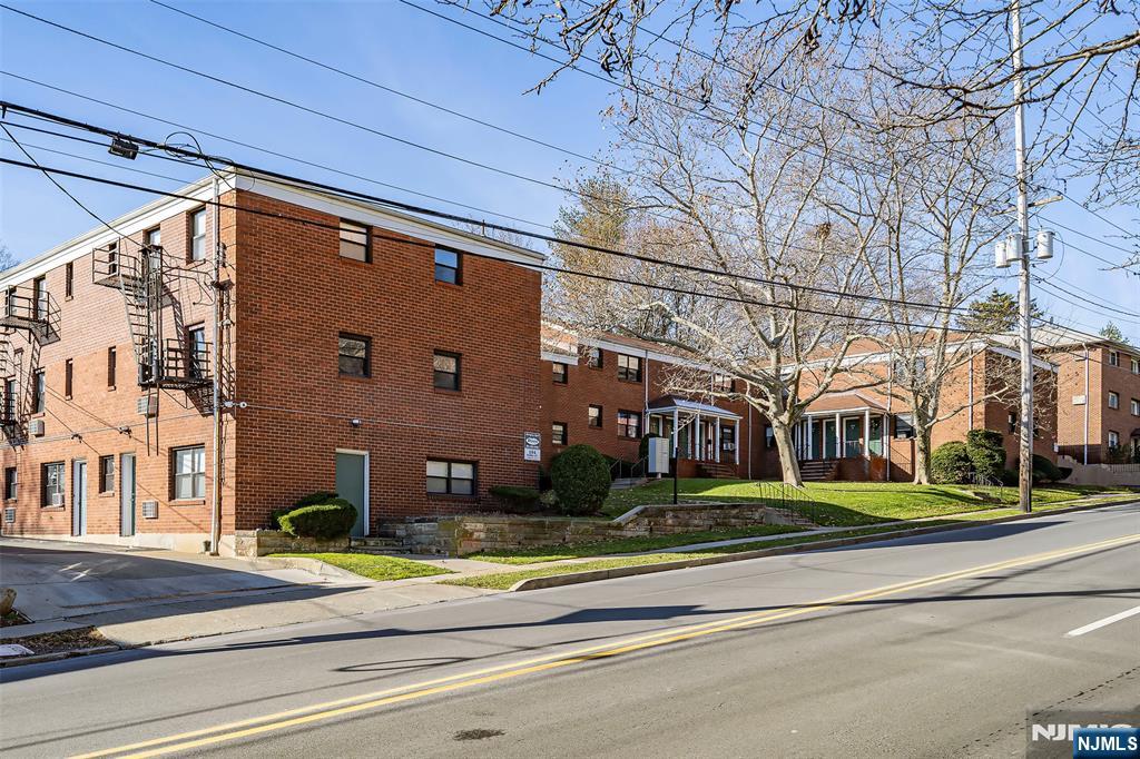 295 Essex Street 295C - Photo 2