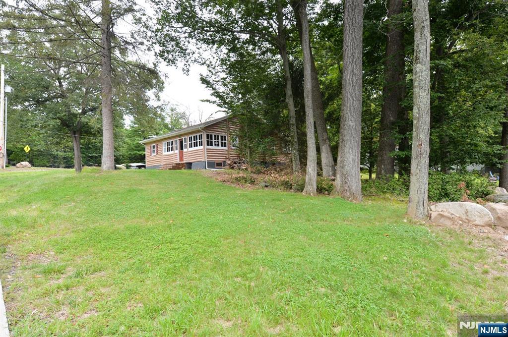 100 Tower Road - Photo 3