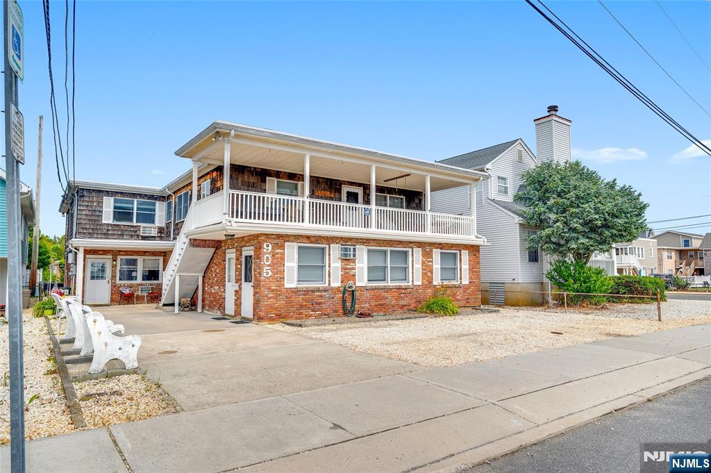 905 Central Avenue - Photo 2