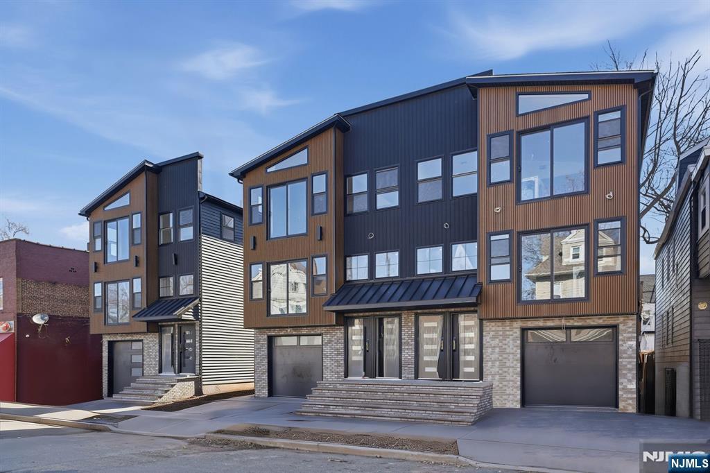 136 N 17th - Photo 2