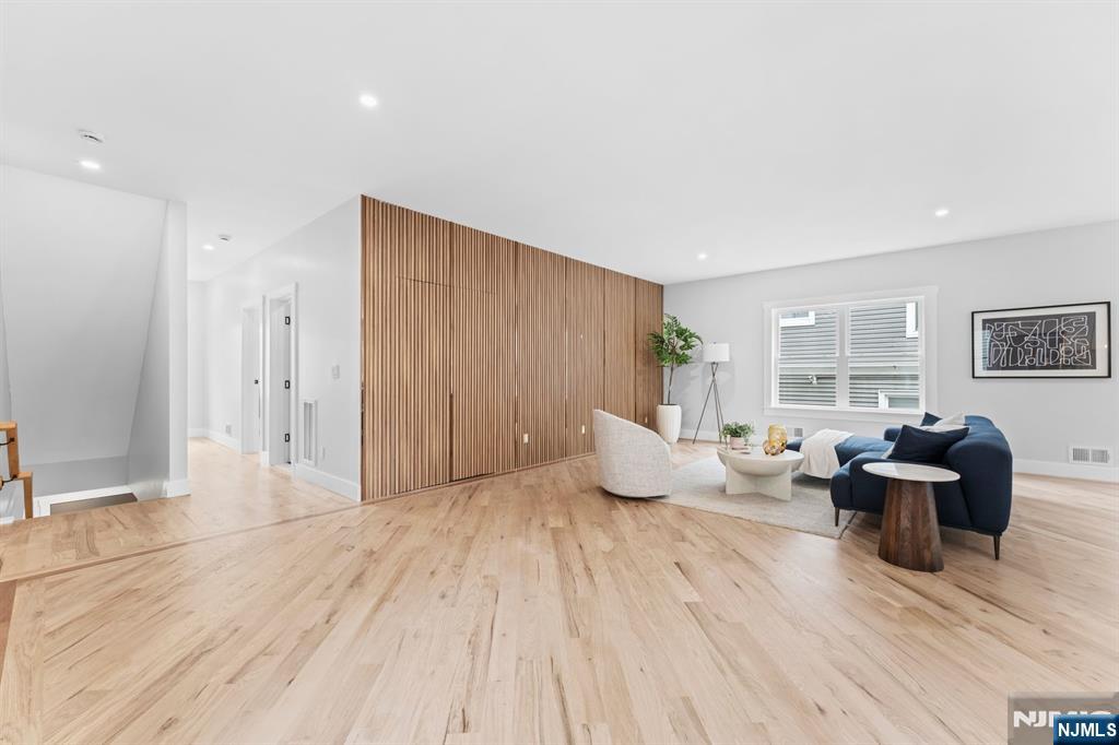 136 N 17th - Photo 5