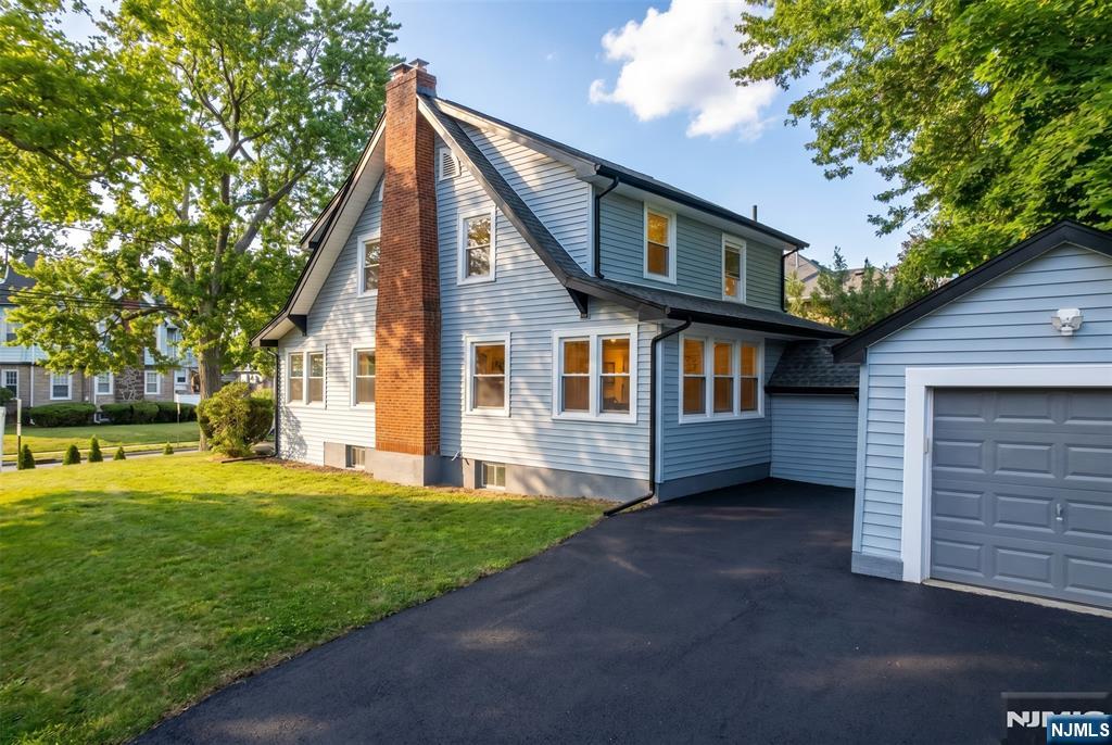 933 Maple Avenue - Photo 4