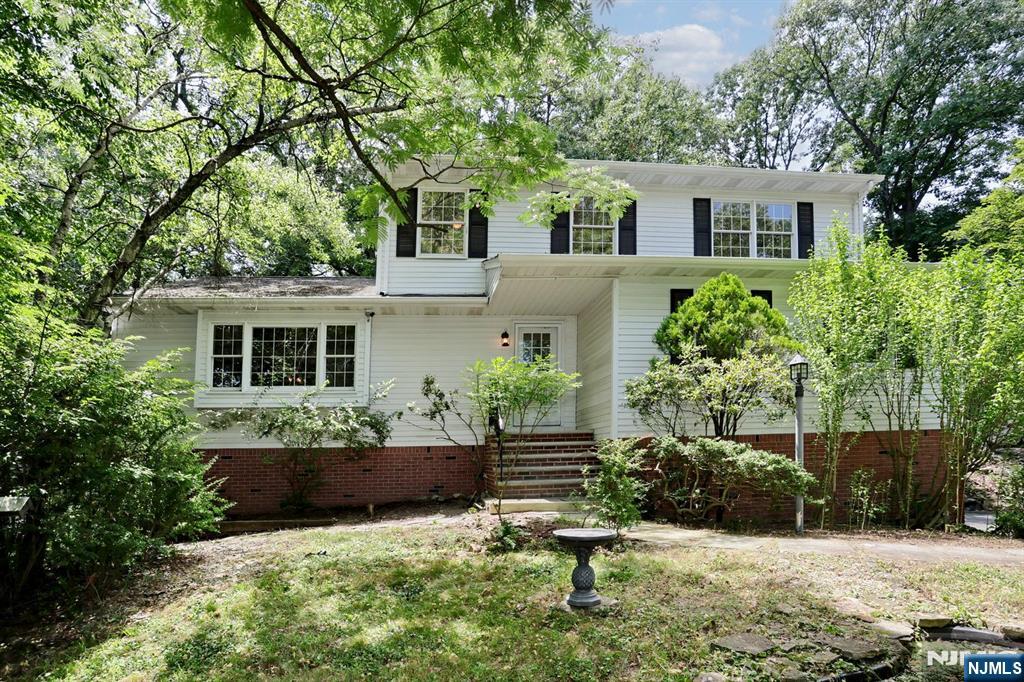 33 Hillside Avenue - Photo 1