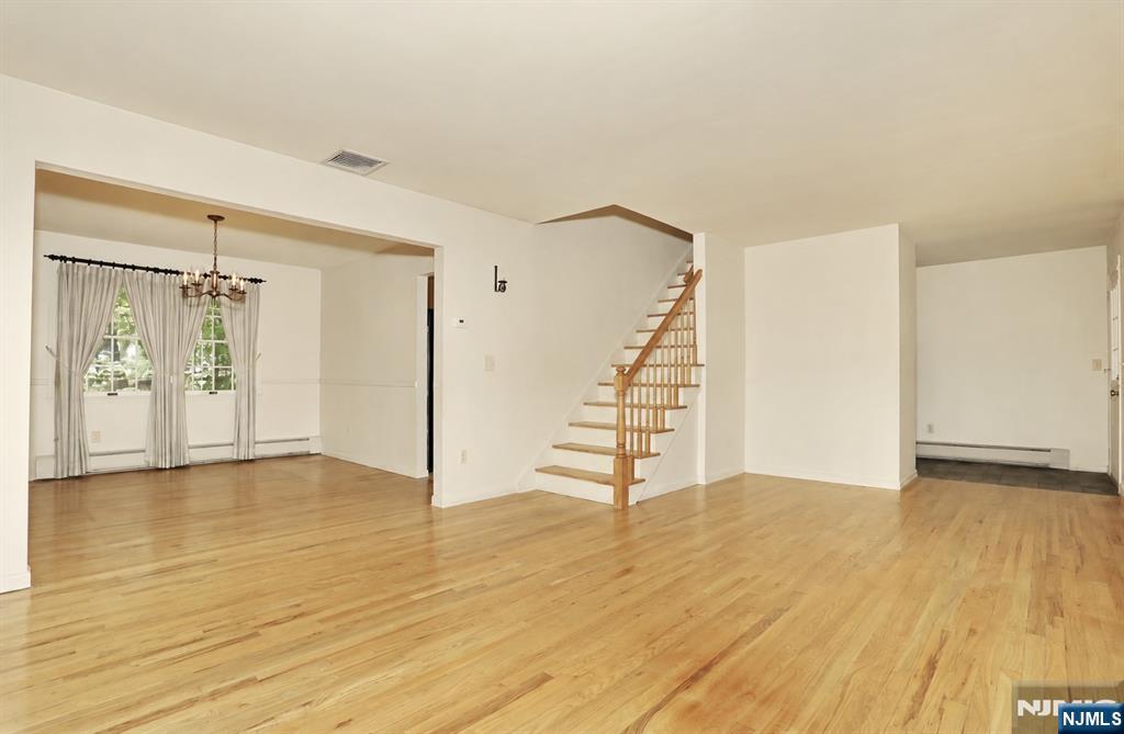 33 Hillside Avenue - Photo 5