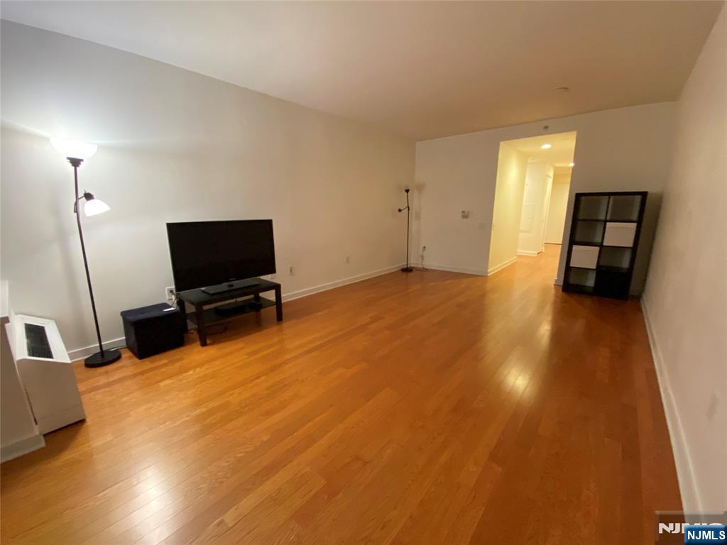 617 Hudson Park 617 - Photo 4