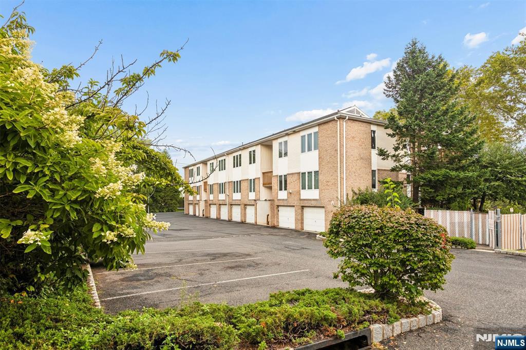 Photo 36 of Condo for sale at 4 Di Donna Ct #A004, Clifton, NJ 07013 | MLS# 26033627 | Listing updated on 2026-09-09