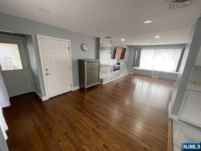 16-37 Parmelee Avenue - Photo 5