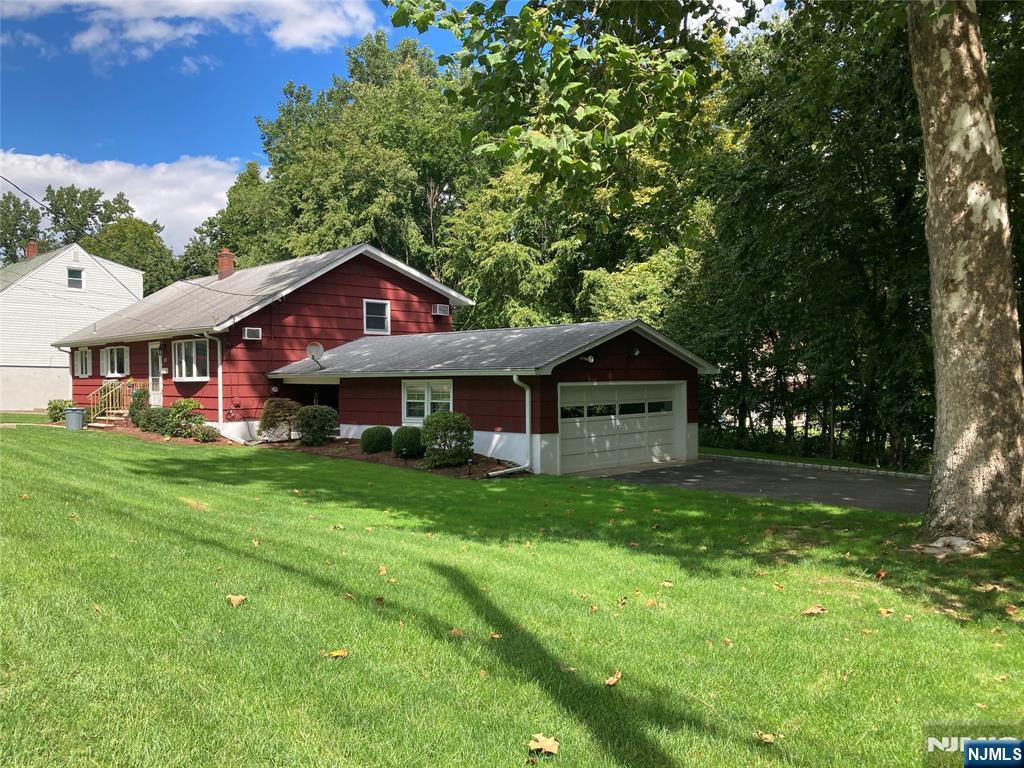 10 Pinecrest Terrace - Photo 3