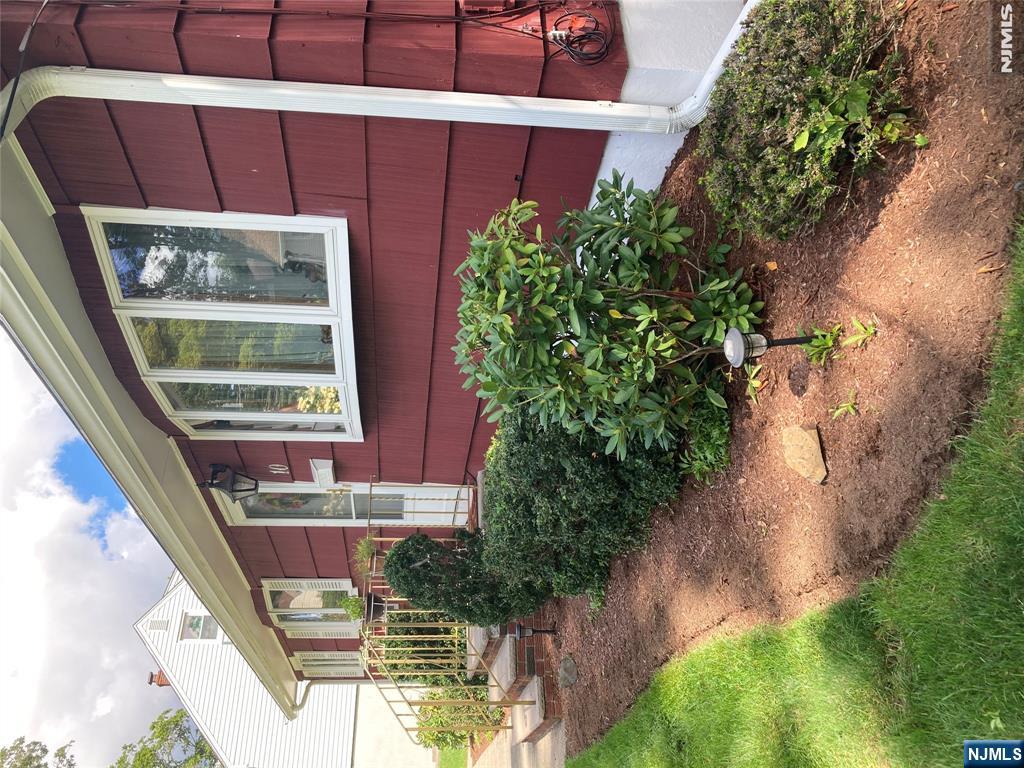 10 Pinecrest Terrace - Photo 5