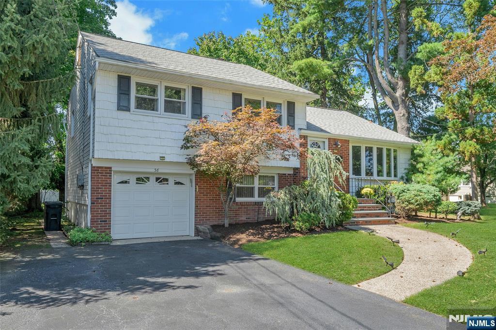 36 Hirschfeld Place - Photo 2