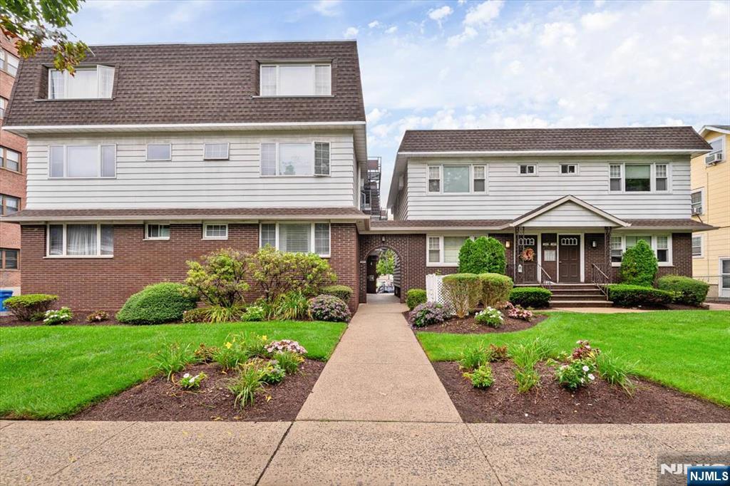 101 Orient Way 2D1 - Photo 1