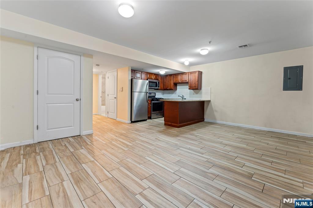 453-455 Washington Street 1 - Photo 1
