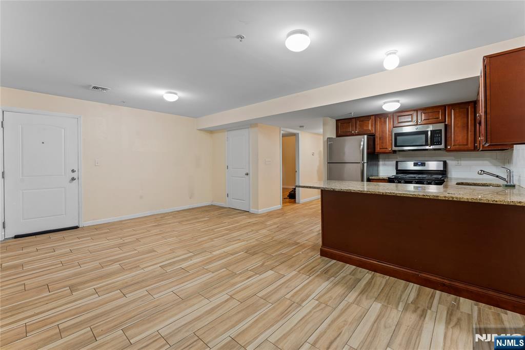 453-455 Washington Street 1 - Photo 2