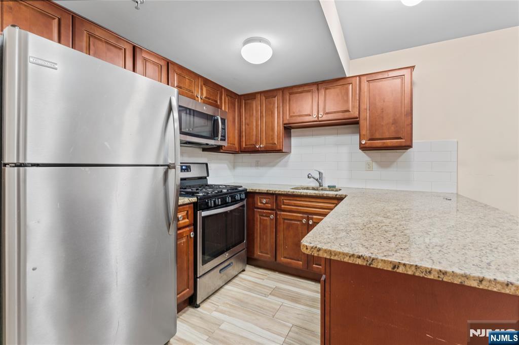 453-455 Washington Street 1 - Photo 3
