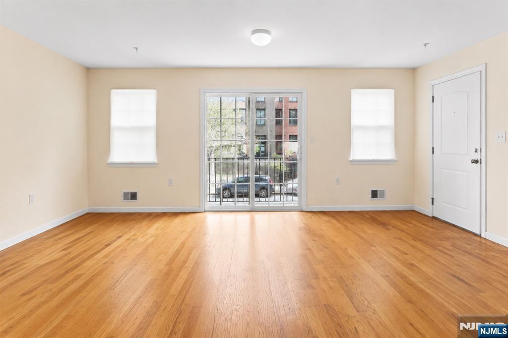 453-455 Washington Street 2 - Photo 1