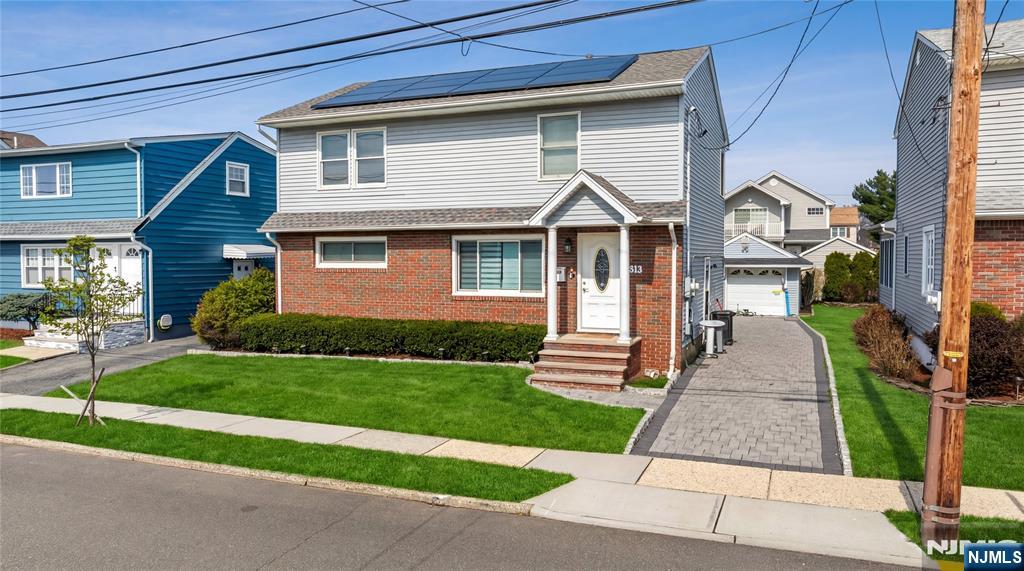 813 Morton Street - Photo 1