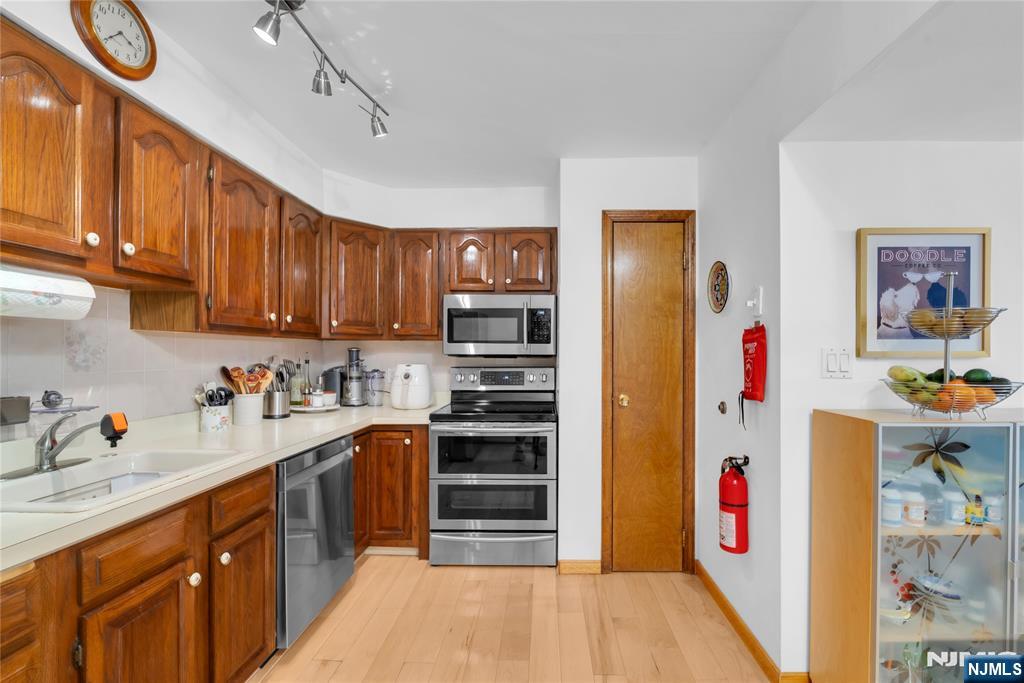 9249 Kennedy Boulevard 105 - Photo 2