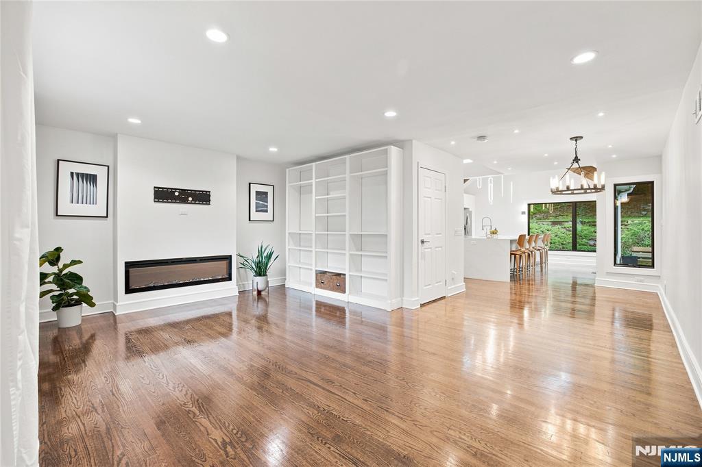 43 Linden Terrace - Photo 2