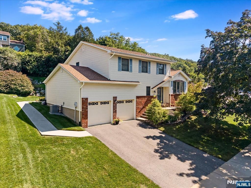 Photo 1 of Single family home for sale at 85 Tremont Ter, Wanaque, NJ 07465 | MLS# 26033647 | Listing updated on 2026-09-09