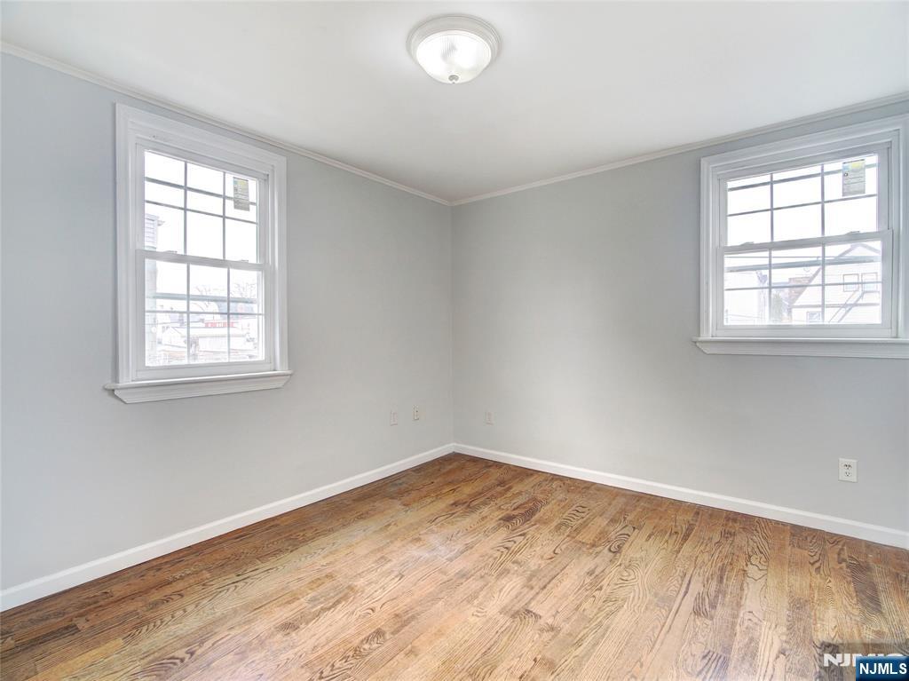 762 Summer Avenue - Photo 3