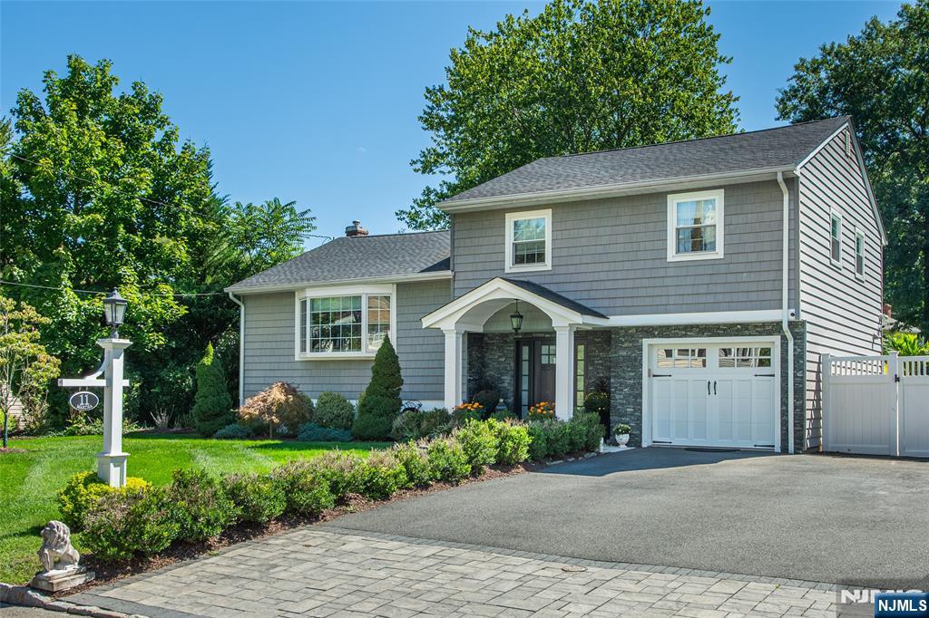 Photo 3 of Sale Pending at 11 Martha Rd, Roseland, NJ 07068 | MLS# 26033677 | Listing updated on 2026-09-21
